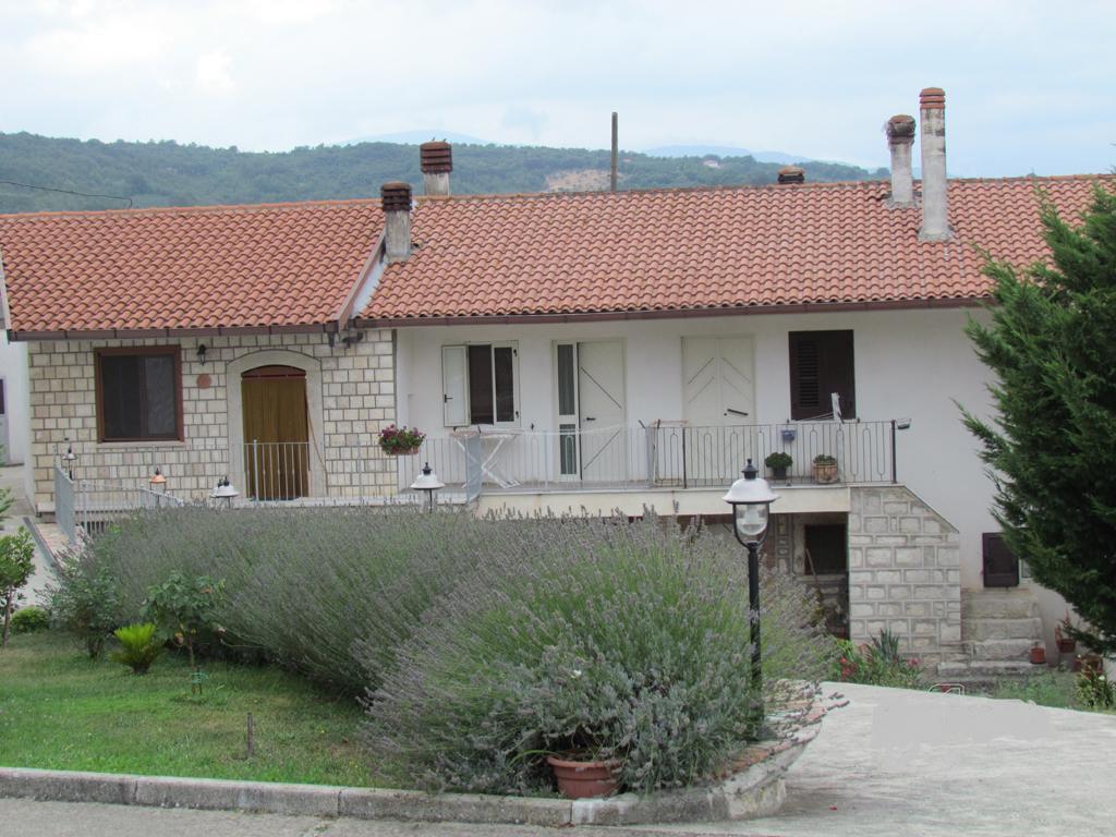 B&B Il Gheppio Campolattaro Экстерьер фото